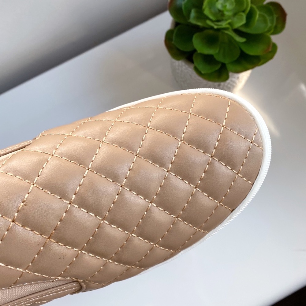 🍂 TAN QUILTED FAUX LEATHER PLATFORM CASUAL SNEAKERS! - Picture 6 of 17